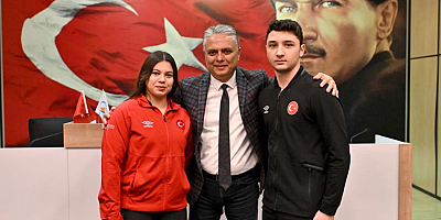 Başarılı Milli Sporculara  30 bin lira ödül