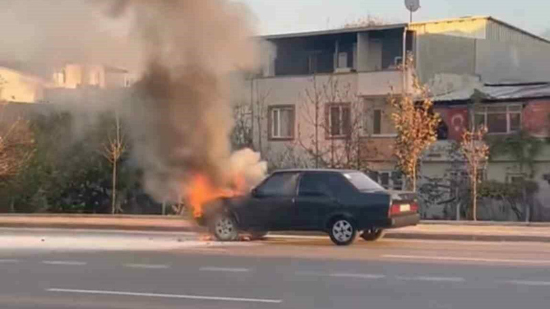 Bursa’da Panik Anları: Alev Topuna Dönen Araçta Patlama!