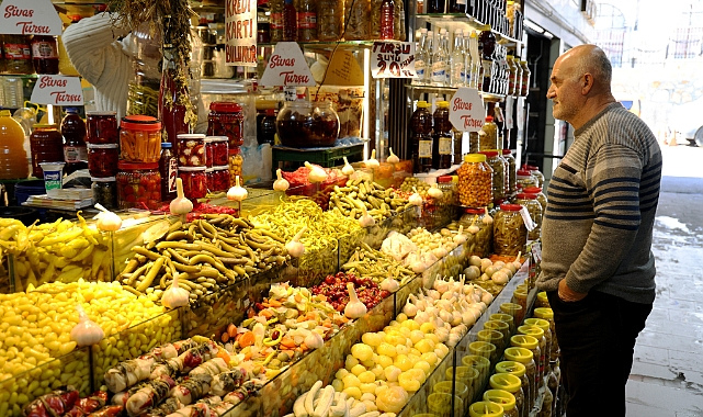 Soğuk Havalarda Turşuya Yoğun İlgi: “Gariban Antibiyotiği”