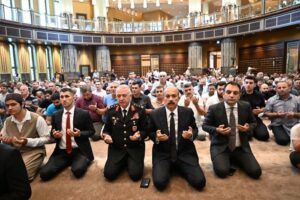 Taksim Caiinde şehitler için Kur'an-ı Kerim okundu, dualar edildi