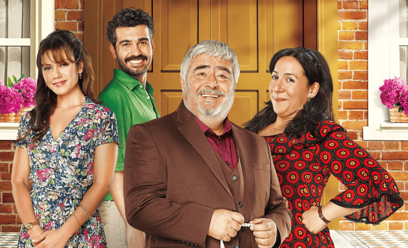 "Aramızda Kalsın" dizisi, Türk televizyon tarihinde önemli bir yer edinmiş,