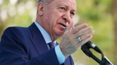 Erdoğan’dan Özel’e: "Suç örgütünün posta güvercini gibi hareket etme İstanbul