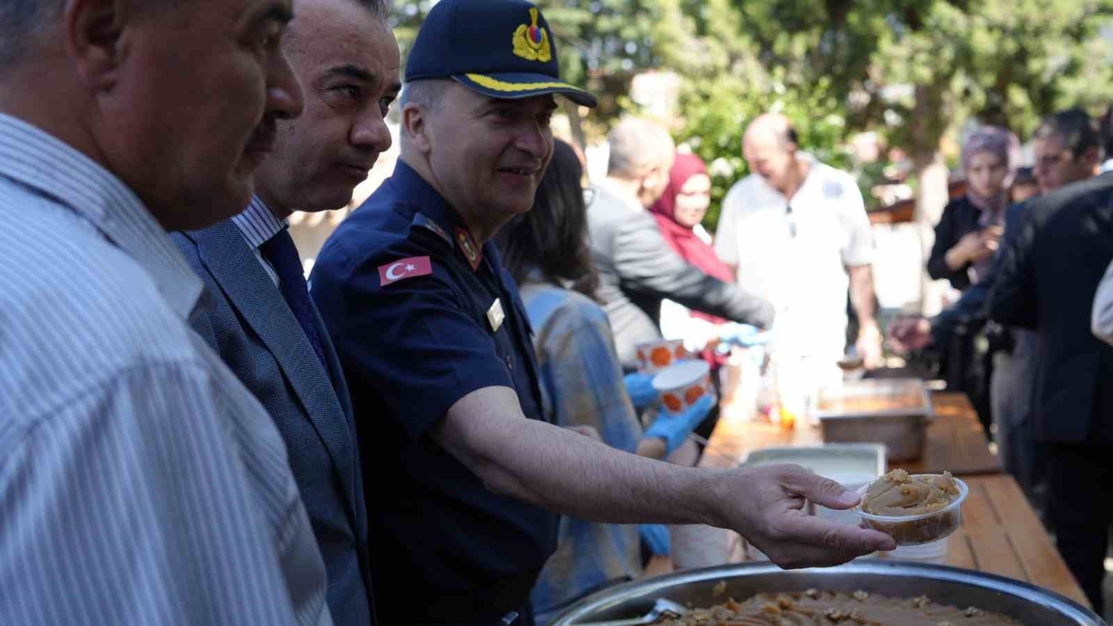 burdurda-turk-mutfagi-haftasinda-yoresel-lezzetler-ikram-edildi-
