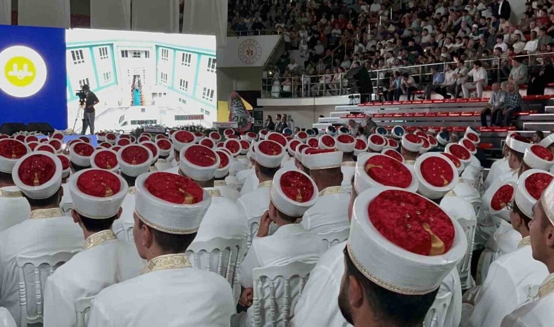 Konya’da Hafızlık İcazet Merasimi Konya’da düzenlenen Hafızlık İcazet Merasimi'nde Diyanet İşleri Başkanı Prof. Dr.
