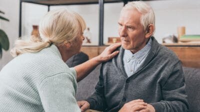 Demans tedavisi nasıl olmalı? Bu yazıda, demansın belirtileri, tedavi yöntemleri