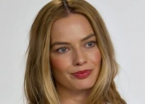 Margot Robbie- Hollywood’un "Altın Kraliçesi". Avustralya’nın altın kumsallarından çıkıp Wall