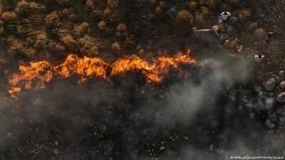 Avrupa 2025'te tarihi sıcak hava dalgaları ve buzul erimeleriyle boğuştu.