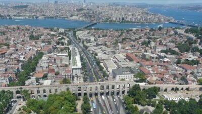 Roma, Bizans ve Osmanlı İmparatorluklarının başkenti.