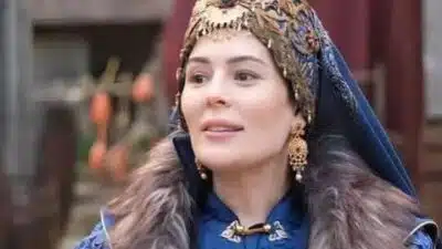 Karakter oyunculuğu ile başrol karizmasını birleştirebilen bir sinema sanatçısı.. *Yüsra